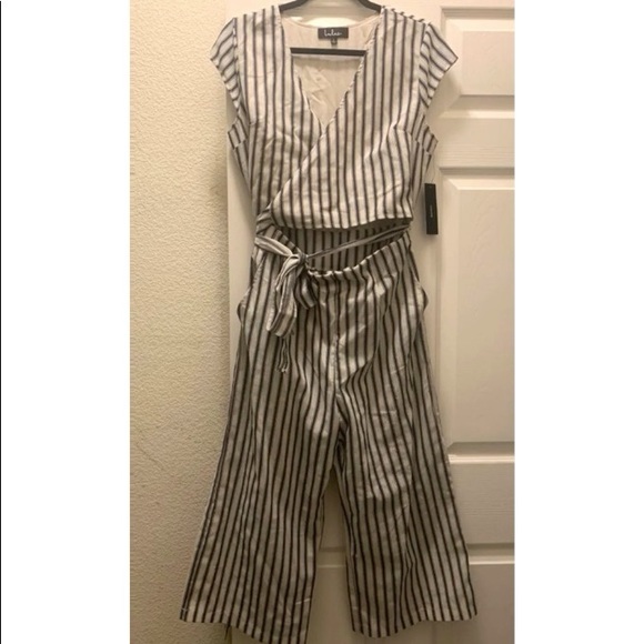 NWT LULUS Jumpsuit - Picture 11 of 12